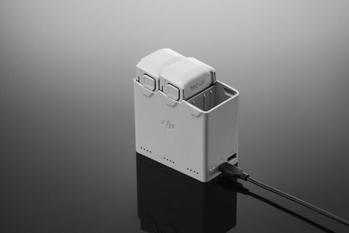 DJI Mini 4 Pro/Mini 3 Series Two-Way Charging Hub - Image 1
