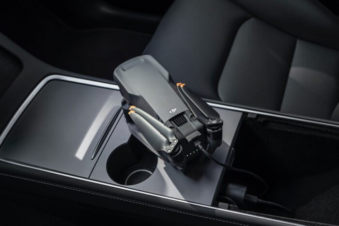 Автомобильное зарядное устройство DJI 65W - Image 2